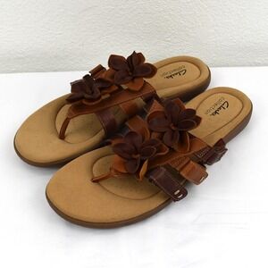 Clarks Women's Elizabella Mae Color Tan Sandals Size‎ 12 Gently Used Condition